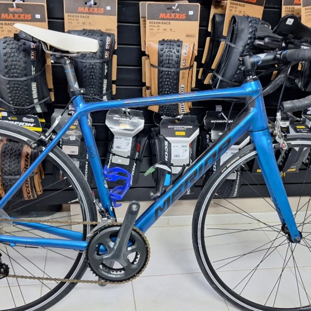 Merida Scultura 300 Shimano Tiagra - Bicicleta Ruta en Playa del Carmen