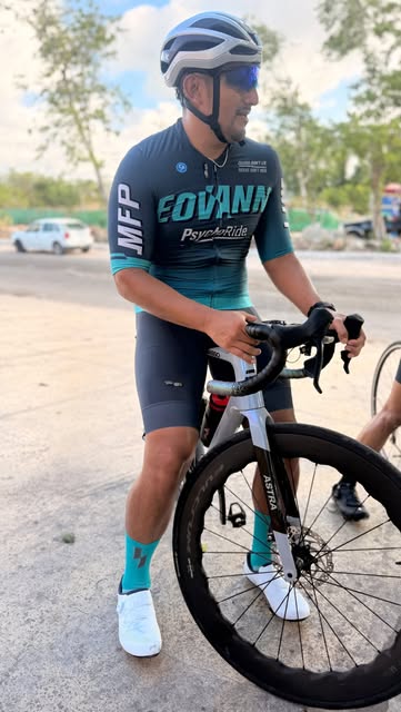 Estilo de Vida y Pasión Ciclista en la Riviera Maya
